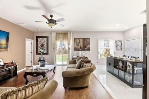 House in Kissimmee, Florida 4 bedrooms, 170.85 sq.m. № 2214863 - photo 8