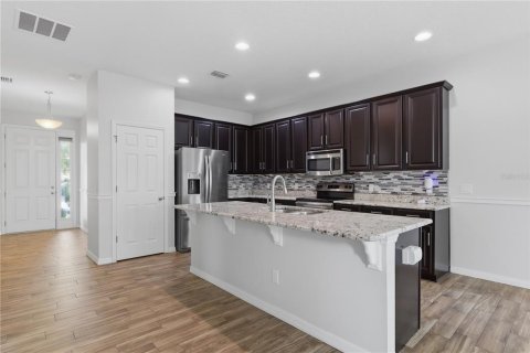 Villa ou maison à vendre à Wesley Chapel, Floride: 4 chambres, 212.1 m2 № 2200100 - photo 8