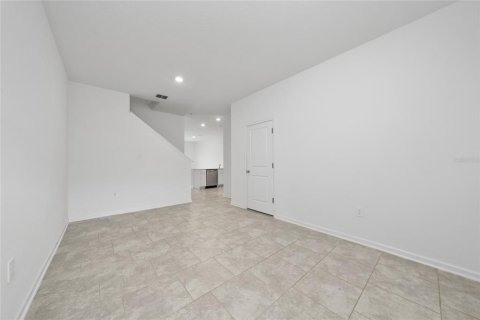 Touwnhouse à louer à Davenport, Floride: 3 chambres, 170.94 m2 № 2258886 - photo 6