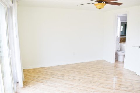 House in Holiday, Florida 3 bedrooms, 133.97 sq.m. № 1636286 - photo 12