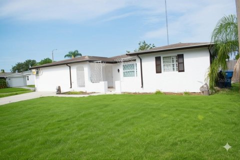 House in Holiday, Florida 3 bedrooms, 133.97 sq.m. № 1636286 - photo 2