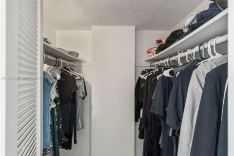 Copropriété à vendre à Sunny Isles Beach, Floride: 2 chambres, 141.68 m2 № 1977139 - photo 16