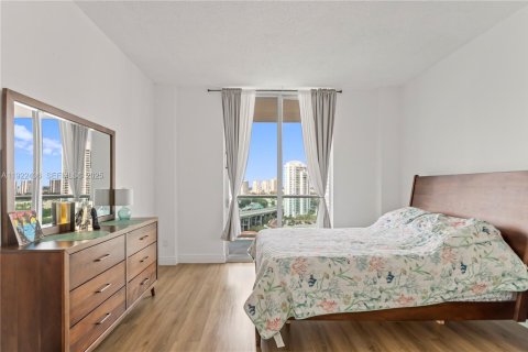 Copropriété à vendre à Sunny Isles Beach, Floride: 2 chambres, 141.68 m2 № 1977139 - photo 13