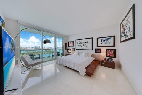 Condo in Miami Beach, Florida, 2 bedrooms  № 1953864 - photo 16