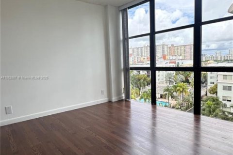 Condo in Sunny Isles Beach, Florida, 2 bedrooms  № 1891449 - photo 6