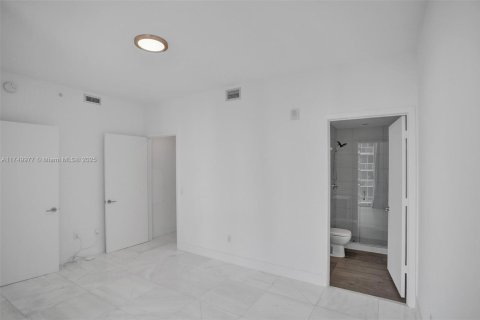 Condominio en venta en Miami, Florida, 2 dormitorios, 98.48 m2 № 2022719 - foto 23