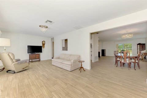House in Nokomis, Florida 3 bedrooms, 208.84 sq.m. № 2093146 - photo 18