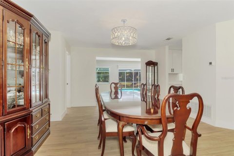House in Nokomis, Florida 3 bedrooms, 208.84 sq.m. № 2093146 - photo 11