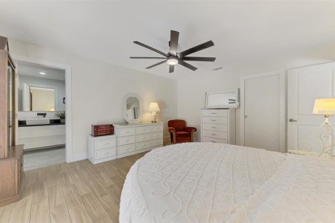House in Nokomis, Florida 3 bedrooms, 208.84 sq.m. № 2093146 - photo 26