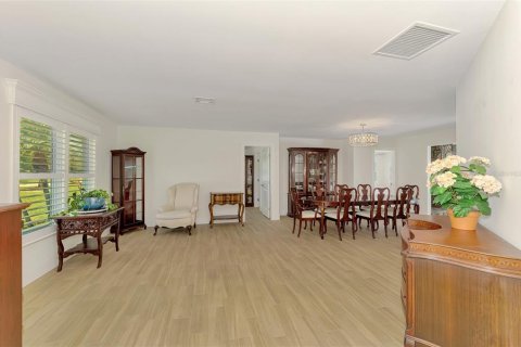 House in Nokomis, Florida 3 bedrooms, 208.84 sq.m. № 2093146 - photo 8