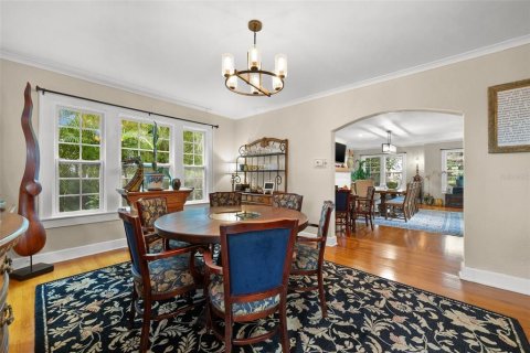 House in Saint Petersburg, Florida 3 bedrooms, 334.36 sq.m. № 1670075 - photo 29