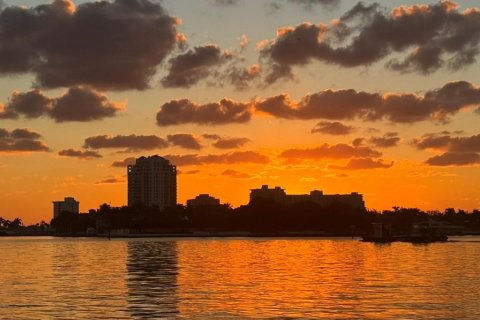 Купить кондоминиум в Форт-Лодердейл, Флорида 2 комнаты, 324.04м2, № 2182742 - фото 2