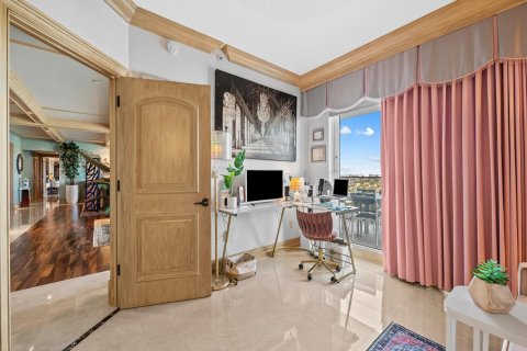 Купить кондоминиум в Форт-Лодердейл, Флорида 2 комнаты, 324.04м2, № 2182742 - фото 23