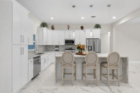 Villa ou maison à vendre à Port St. Lucie, Floride: 4 chambres, 206.52 m2 № 2244543 - photo 18