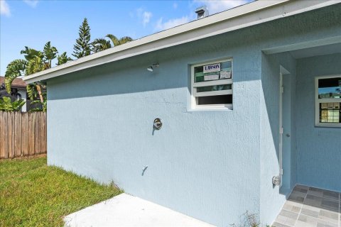 Villa ou maison à vendre à Port St. Lucie, Floride: 4 chambres, 206.52 m2 № 2244543 - photo 6