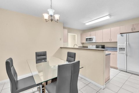 Adosado en alquiler en Sunrise, Florida, 3 dormitorios, 140.47 m2 № 2084777 - foto 21