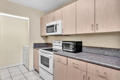 Adosado en alquiler en Sunrise, Florida, 3 dormitorios, 140.47 m2 № 2084777 - foto 25