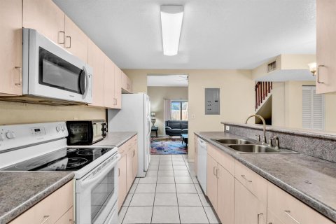 Adosado en alquiler en Sunrise, Florida, 3 dormitorios, 140.47 m2 № 2084777 - foto 26