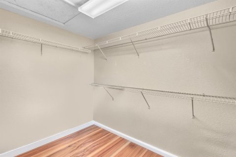 Adosado en alquiler en Sunrise, Florida, 3 dormitorios, 140.47 m2 № 2084777 - foto 15