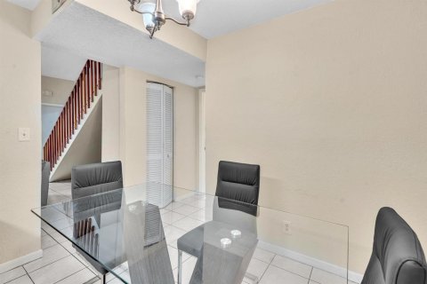 Adosado en alquiler en Sunrise, Florida, 3 dormitorios, 140.47 m2 № 2084777 - foto 23