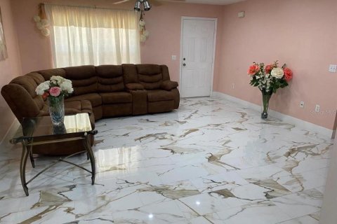 Casa en venta en Ocala, Florida, 3 dormitorios, 127.28 m2 № 2217264 - foto 3
