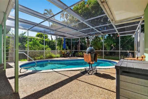 House in Hollywood, Florida 3 bedrooms, 211.26 sq.m. № 1872330 - photo 29