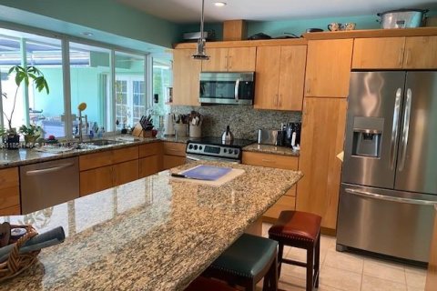 House in Hollywood, Florida 3 bedrooms, 211.26 sq.m. № 1872330 - photo 6