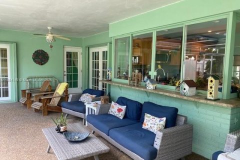 House in Hollywood, Florida 3 bedrooms, 211.26 sq.m. № 1872330 - photo 16