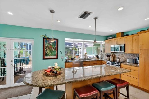 House in Hollywood, Florida 3 bedrooms, 211.26 sq.m. № 1872330 - photo 21