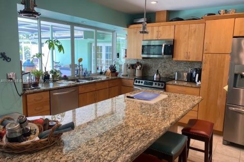 House in Hollywood, Florida 3 bedrooms, 211.26 sq.m. № 1872330 - photo 7