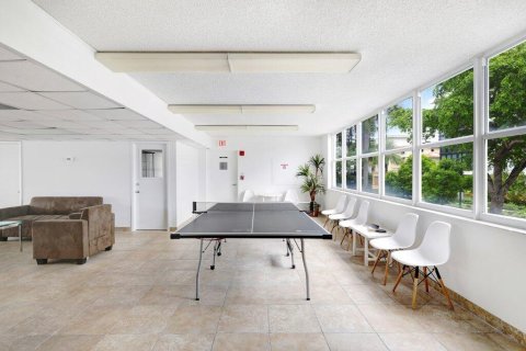 Condo in Fort Lauderdale, Florida, 2 bedrooms  № 2382705 - photo 22