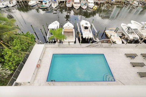Condo in Fort Lauderdale, Florida, 2 bedrooms  № 2382705 - photo 21