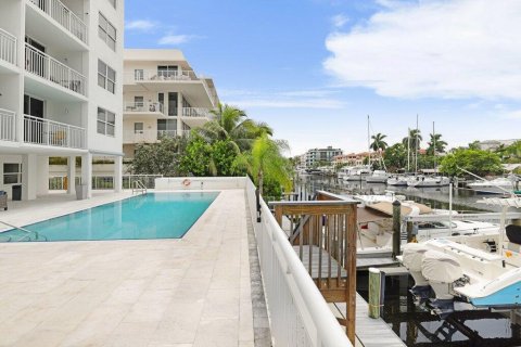 Condo in Fort Lauderdale, Florida, 2 bedrooms  № 2382705 - photo 30