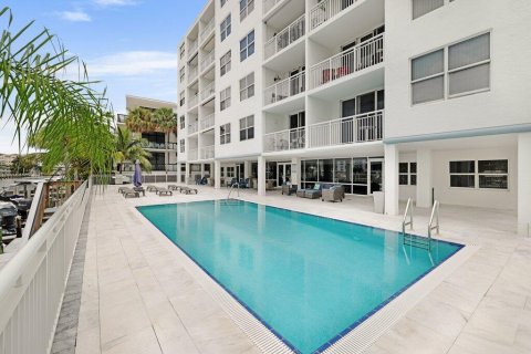 Condo in Fort Lauderdale, Florida, 2 bedrooms  № 2382705 - photo 28