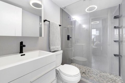 Condo in Fort Lauderdale, Florida, 2 bedrooms  № 2382705 - photo 14