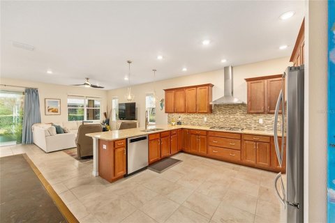 House in Ocala, Florida 4 bedrooms, 174.1 sq.m. № 2151448 - photo 9