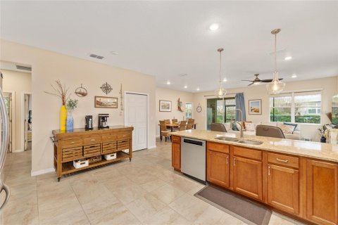 House in Ocala, Florida 4 bedrooms, 174.1 sq.m. № 2151448 - photo 11