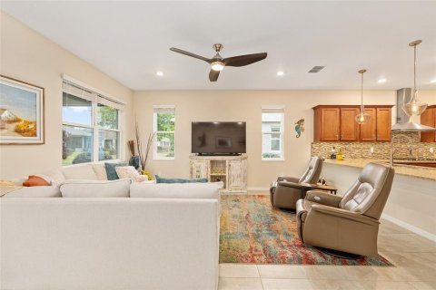 House in Ocala, Florida 4 bedrooms, 174.1 sq.m. № 2151448 - photo 15