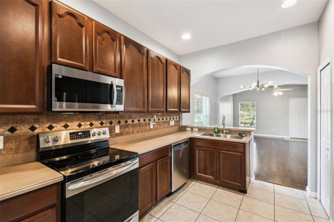 Townhouse in Orlando, Florida 4 bedrooms, 169.45 sq.m. № 1851306 - photo 3