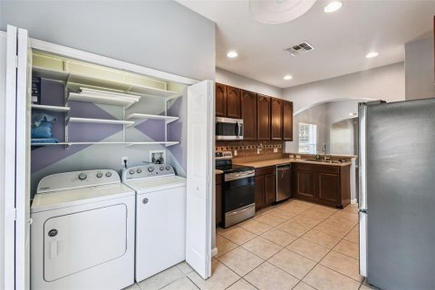 Townhouse in Orlando, Florida 4 bedrooms, 169.45 sq.m. № 1851306 - photo 5