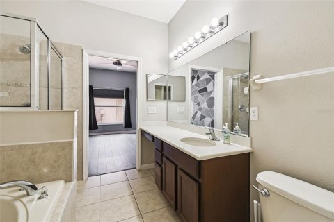 Townhouse in Orlando, Florida 4 bedrooms, 169.45 sq.m. № 1851306 - photo 12