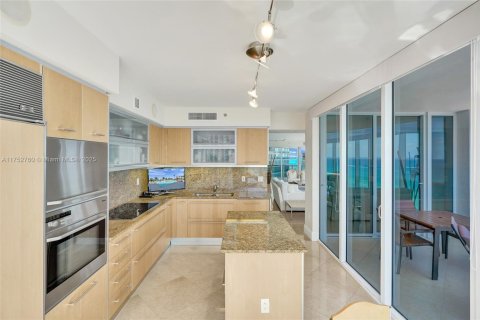 Condo in Sunny Isles Beach, Florida, 4 bedrooms  № 1503401 - photo 16