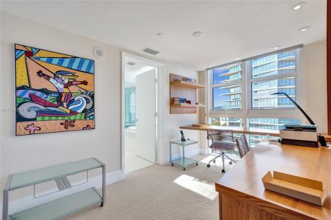 Condo in Sunny Isles Beach, Florida, 4 bedrooms  № 1503401 - photo 29