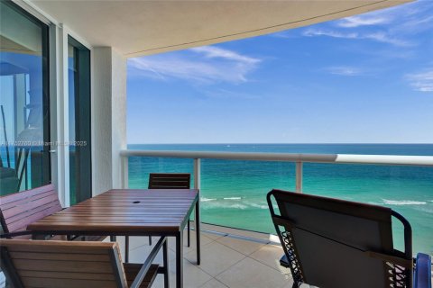 Condo in Sunny Isles Beach, Florida, 4 bedrooms  № 1503401 - photo 20