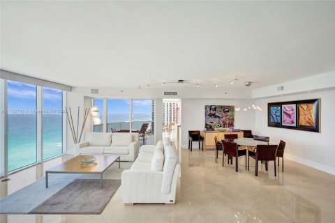 Condo in Sunny Isles Beach, Florida, 4 bedrooms  № 1503401 - photo 11