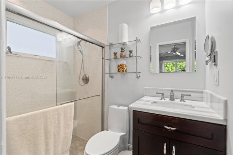 House in Hollywood, Florida 3 bedrooms, 135.64 sq.m. № 1863714 - photo 29