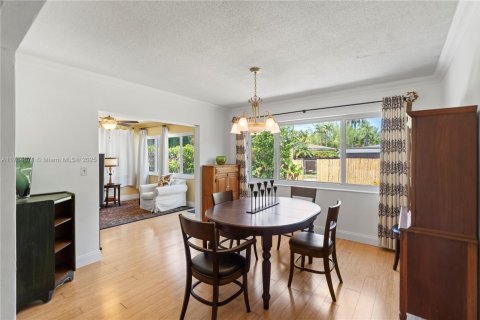 House in Hollywood, Florida 3 bedrooms, 135.64 sq.m. № 1863714 - photo 16