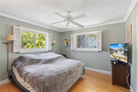 House in Hollywood, Florida 3 bedrooms, 135.64 sq.m. № 1863714 - photo 27