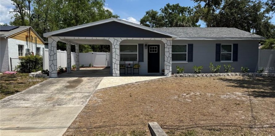 House in Tampa, Florida 3 bedrooms, 130.43 sq.m. № 1656964