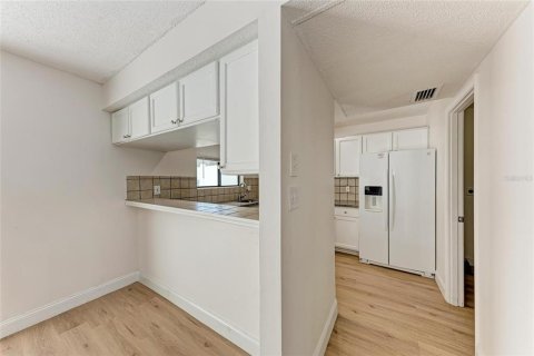 Condo in Sarasota, Florida, 3 bedrooms  № 1918622 - photo 12